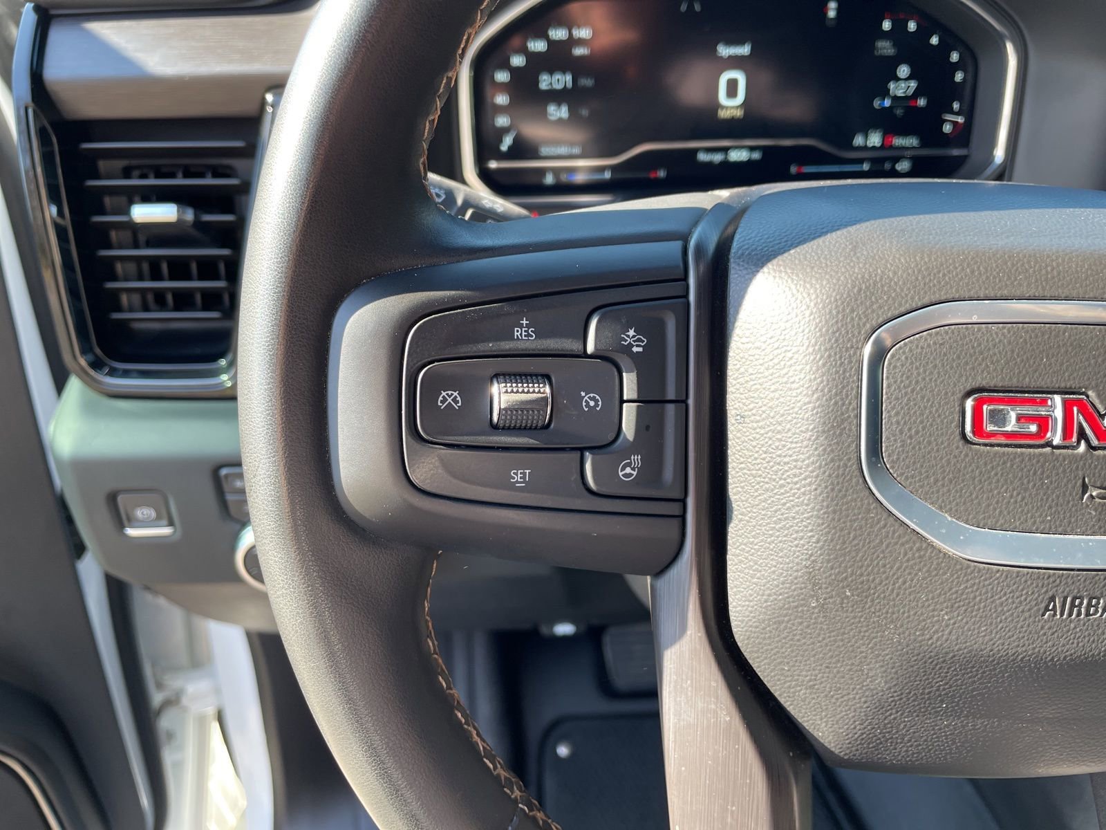 Used 2024 GMC Sierra 2500 AT4 w/ AT4 Premium Plus Package image 16