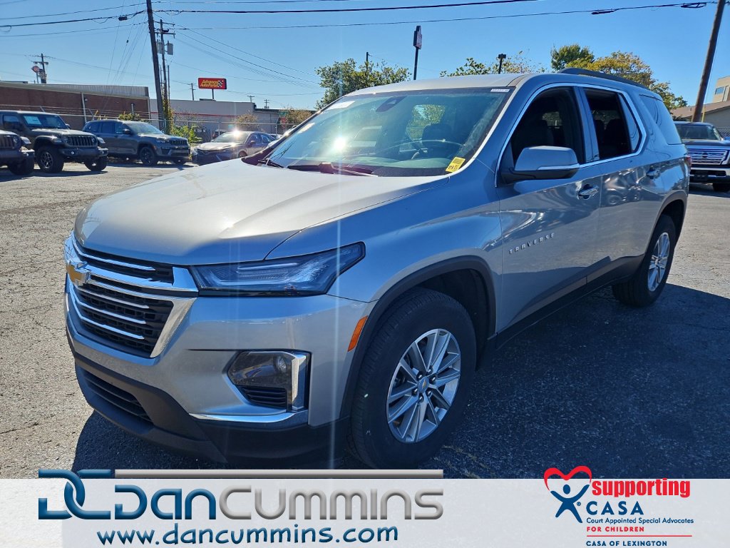 Used 2023 Chevrolet Traverse LT