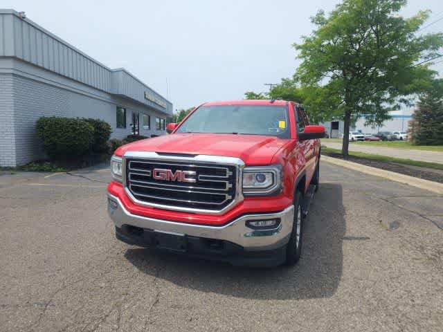 Used 2018 GMC Sierra 1500 SLE w/ SLE Value Package AWD/4WD image 3