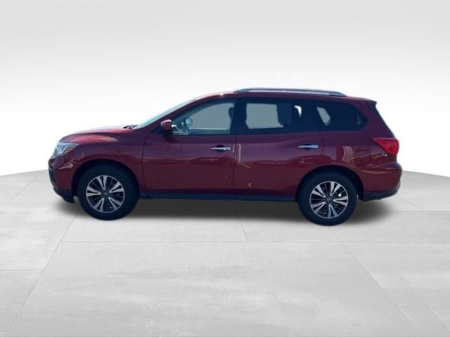 Used 2017 Nissan Pathfinder SV image 4