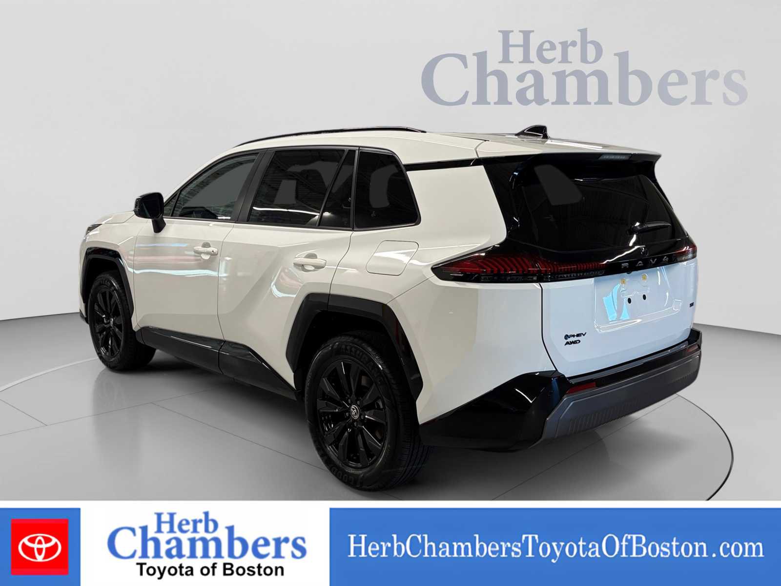 Used 2026 Toyota RAV4 SE w/ Convenience Package AWD/4WD image 3