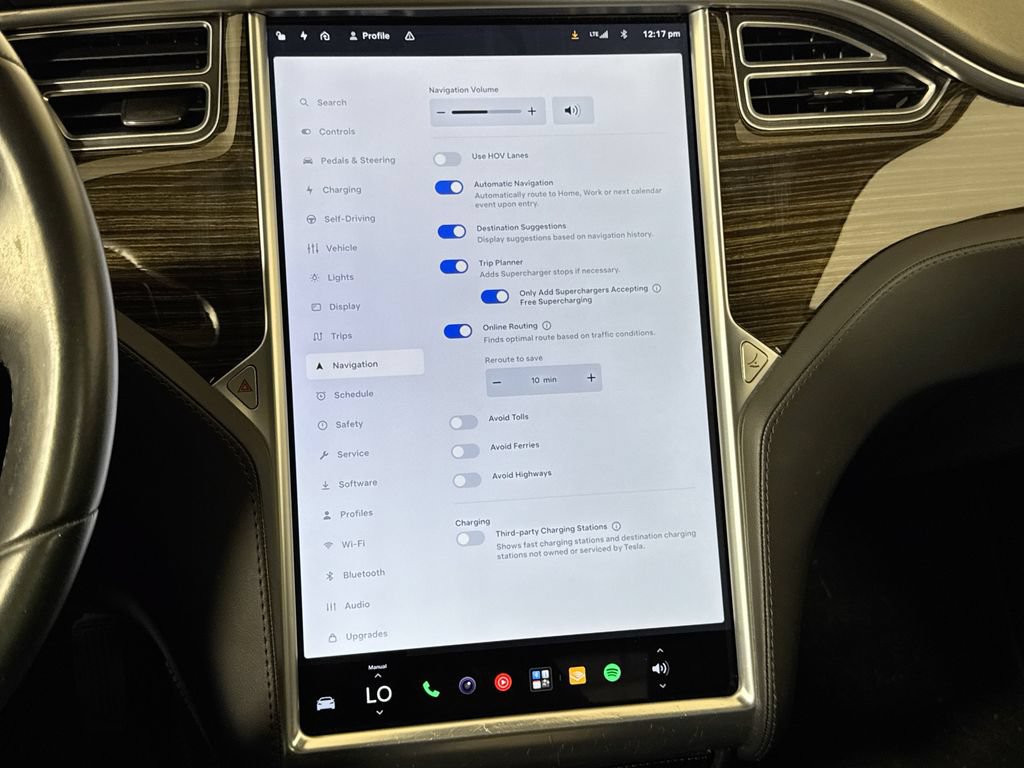 Used 2015 Tesla Model S 70D AWD/4WD image 32