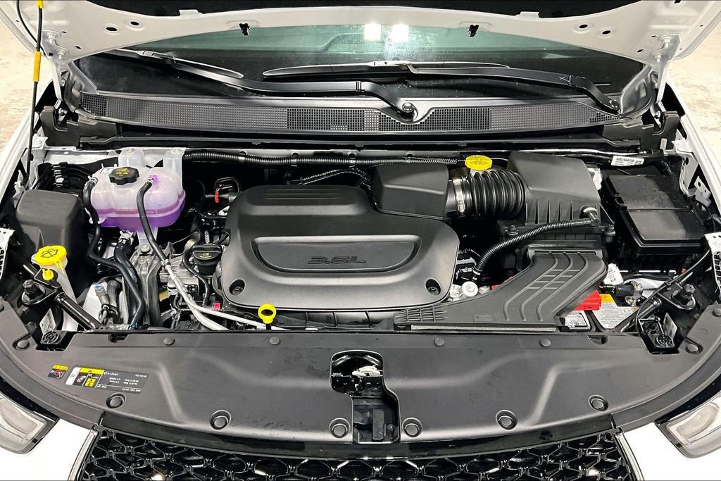 New 2026 Chrysler Pacifica Select FWD image 25