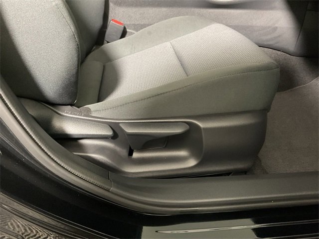 Used 2025 Toyota Prius LE image 35