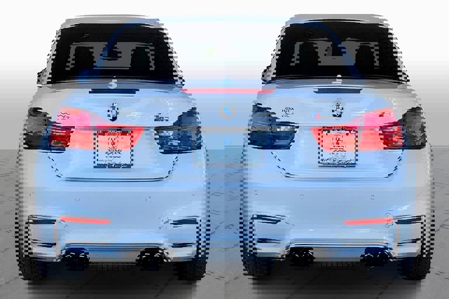 Used 2015 BMW M4 Convertible image 4