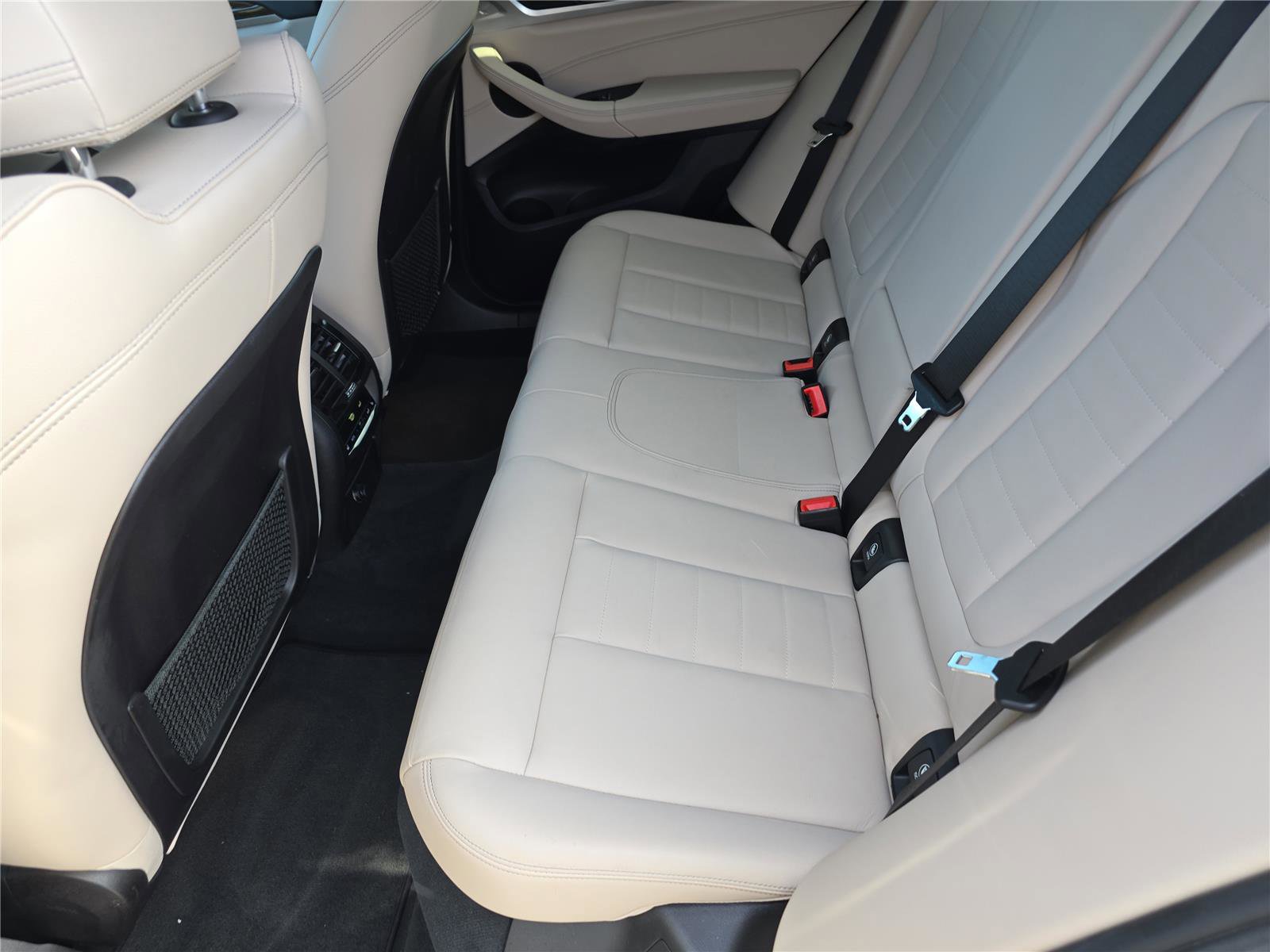 Used 2019 BMW X3 xDrive30i w/ Premium Package image 16