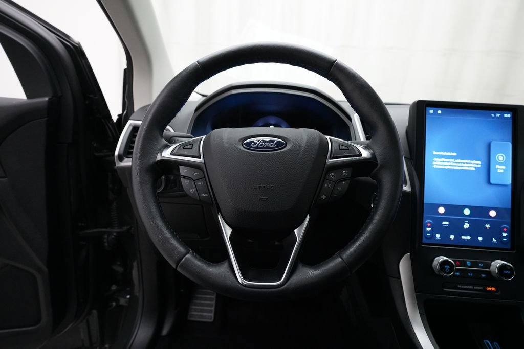 Used 2024 Ford Edge SEL w/ Convenience Package AWD/4WD image 4