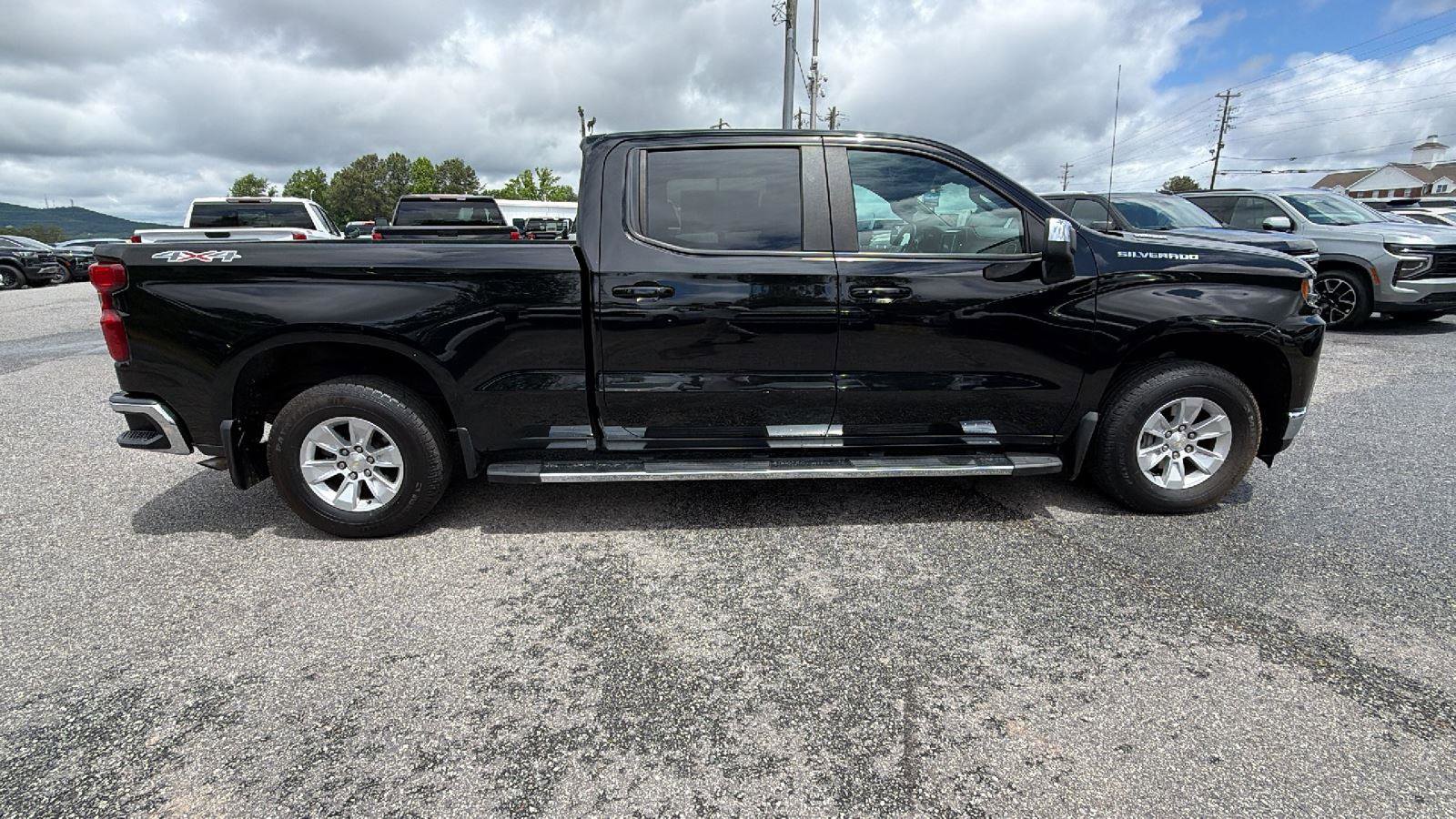 Certified 2021 Chevrolet Silverado 1500 LT w/ Bed Protection Package AWD/4WD image 4
