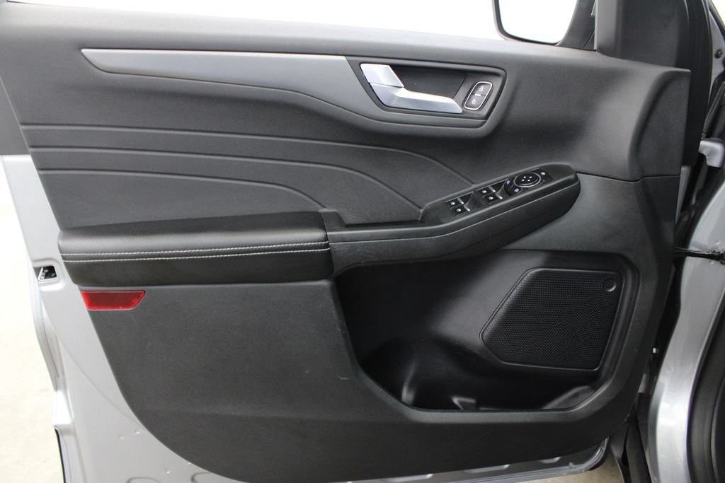 Used 2023 Ford Escape SE FWD image 17