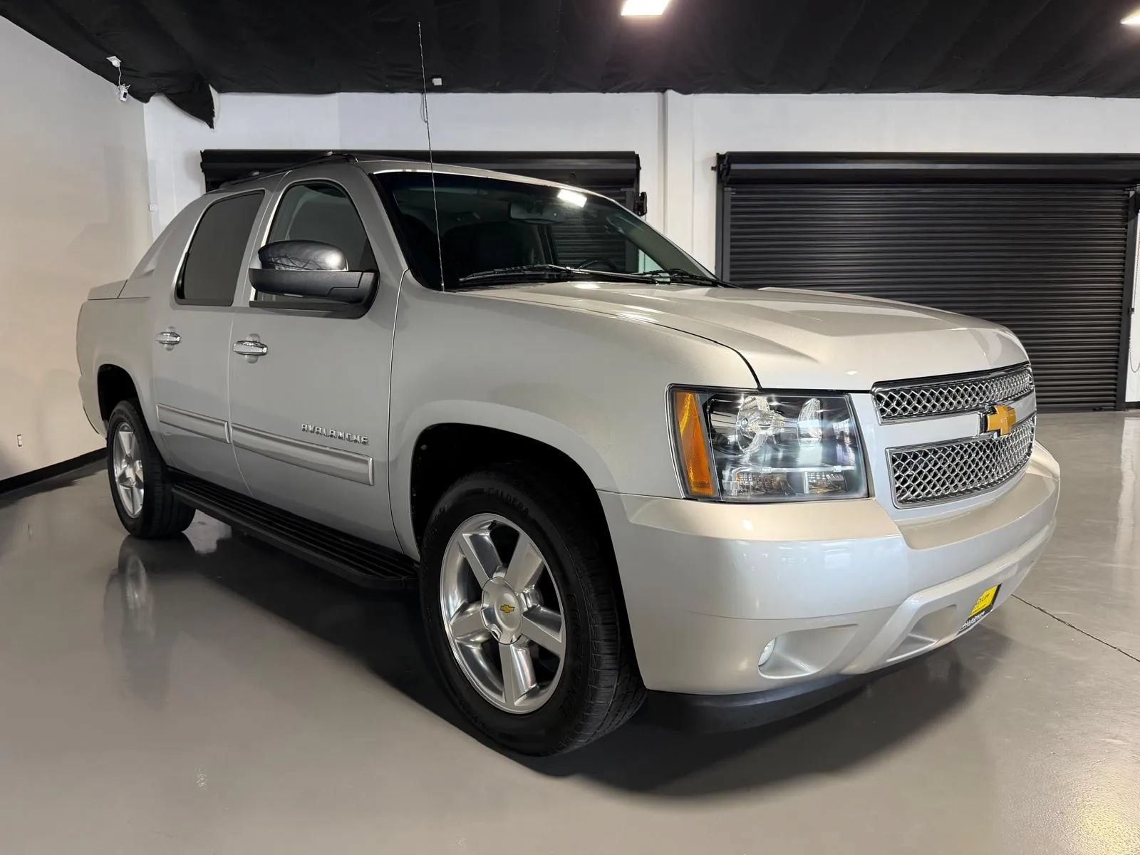 Used 2012 Chevrolet Avalanche LS w/ All-Star Edition RWD image 3