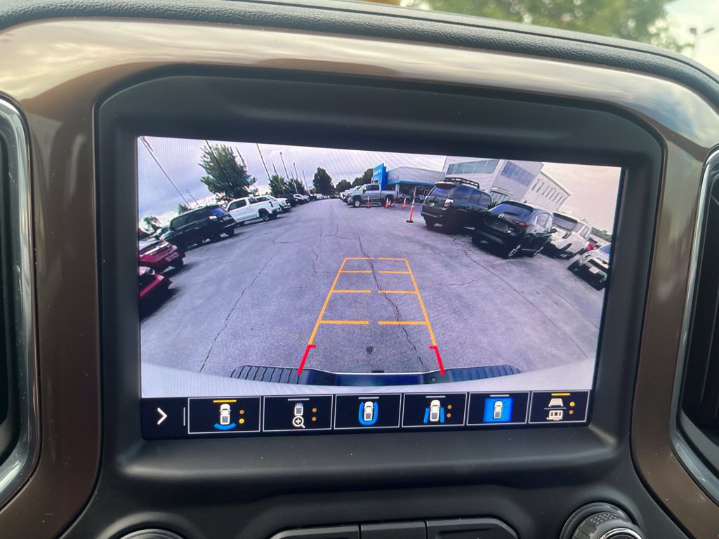 Used 2020 Chevrolet Silverado 3500 High Country w/ Z71 Off-Road Package AWD/4WD image 8