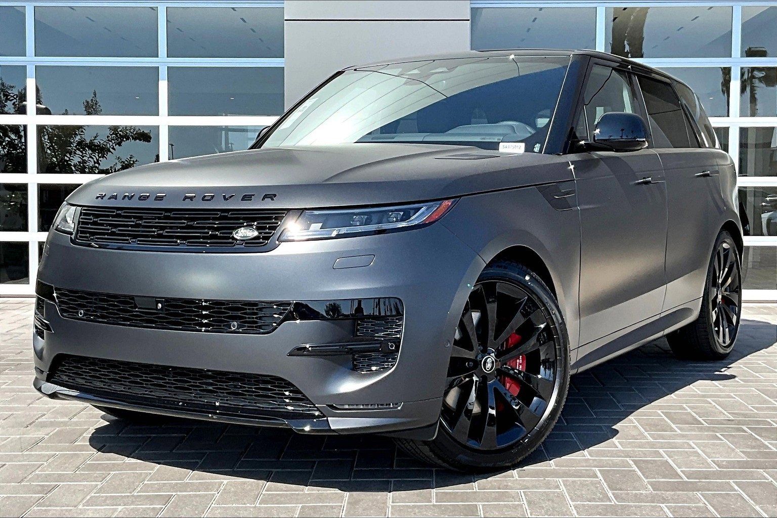 New 2025 Land Rover Range Rover Sport Dynamic SE