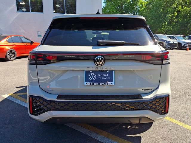 Used 2025 Volkswagen Tiguan SEL R-Line AWD/4WD image 9