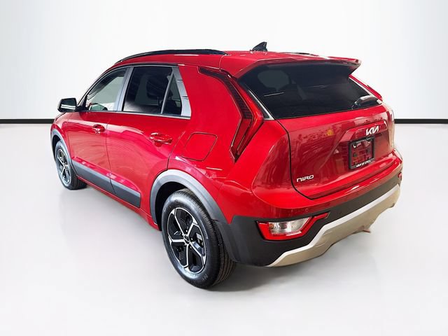 Used 2025 Kia Niro EX FWD image 5