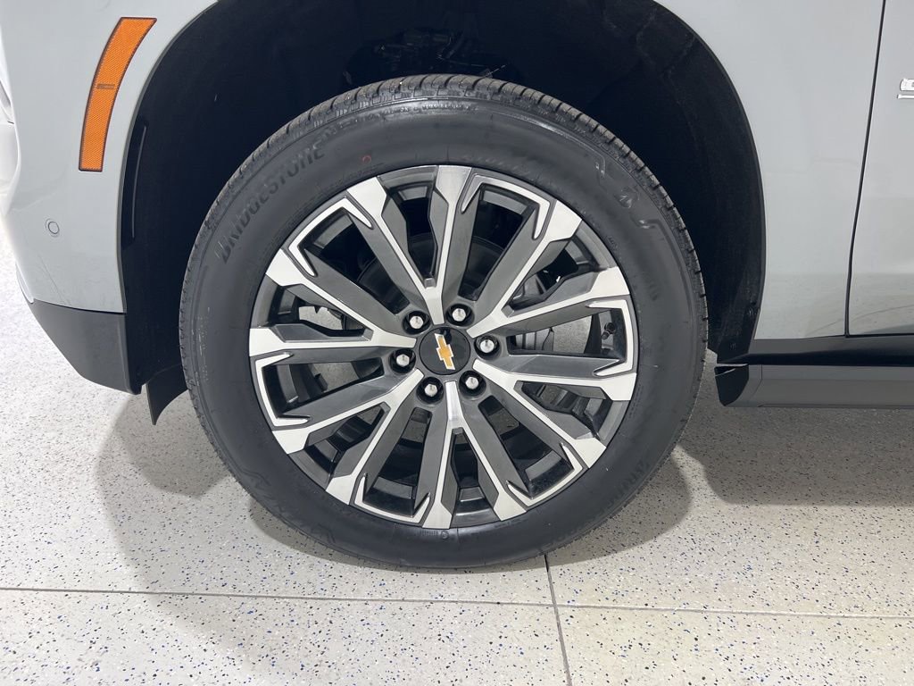New 2026 Chevrolet Suburban High Country image 33