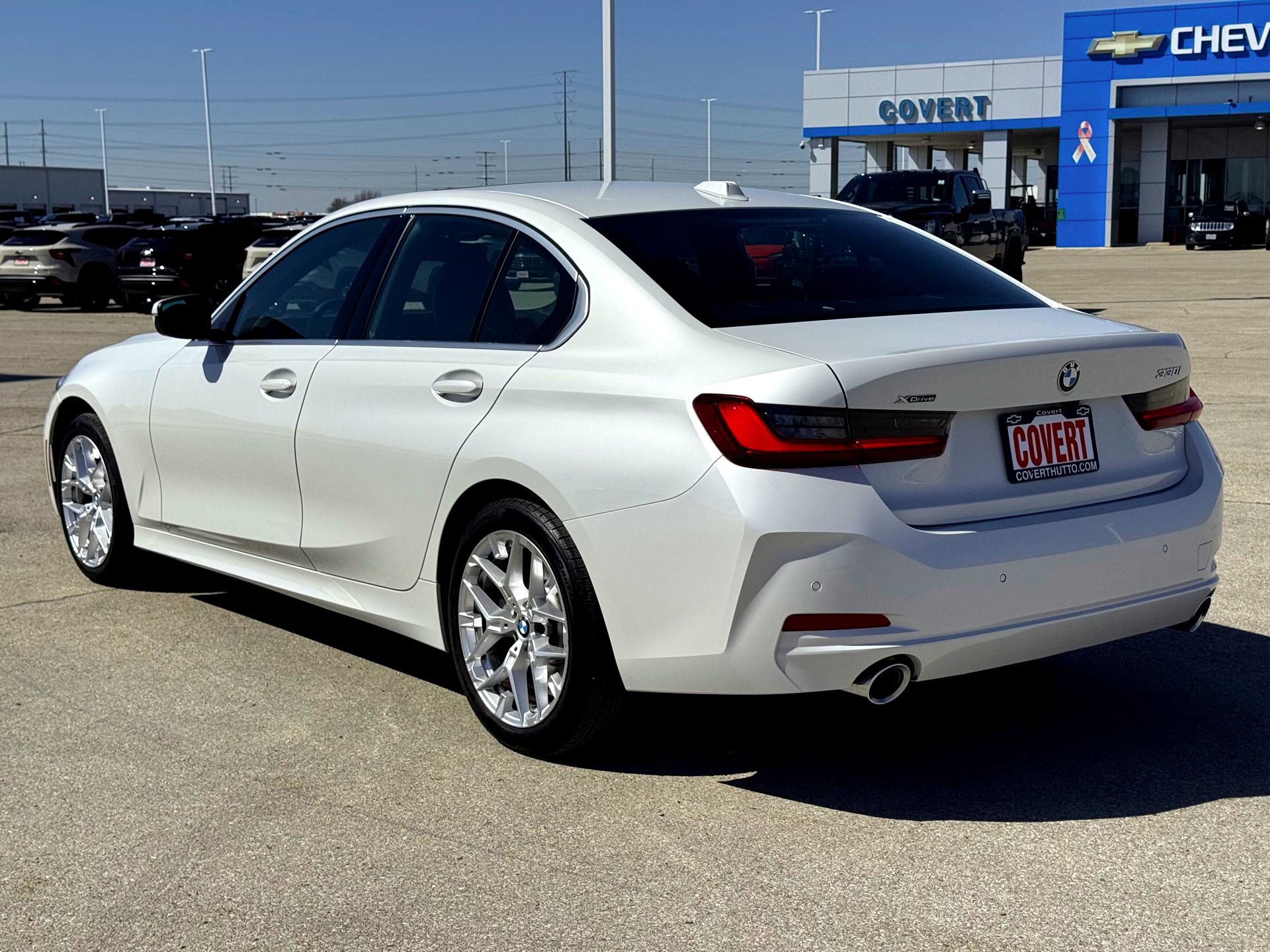 Used 2026 BMW 330i xDrive Sedan AWD/4WD image 9