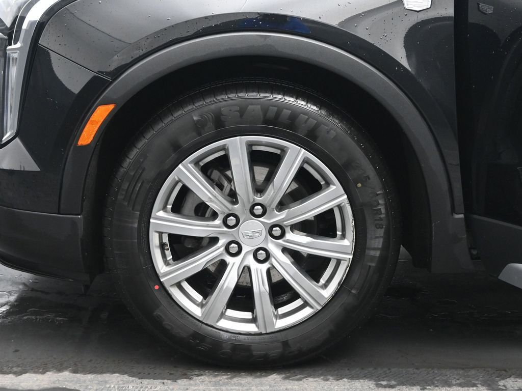 Used 2023 Cadillac XT4 Premium Luxury image 29
