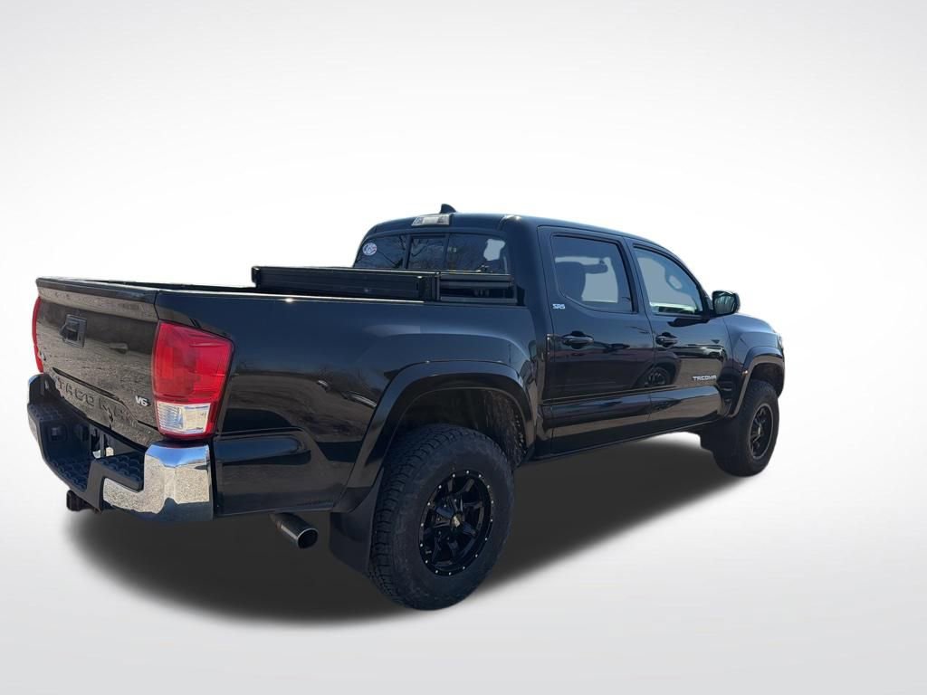 Used 2017 Toyota Tacoma SR5 w/ Tow Package AWD/4WD image 8