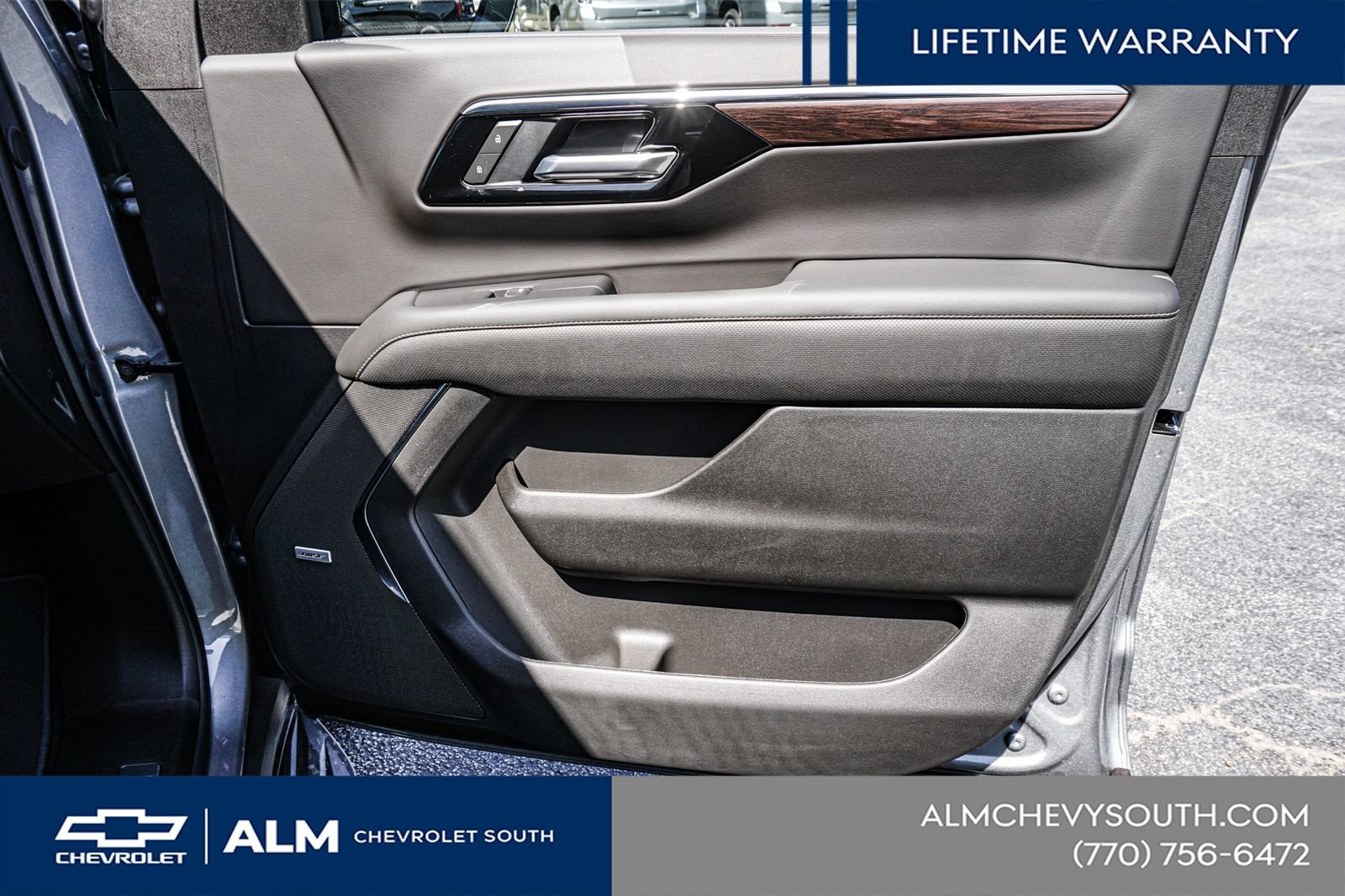 New 2026 Chevrolet Suburban Premier RWD image 43