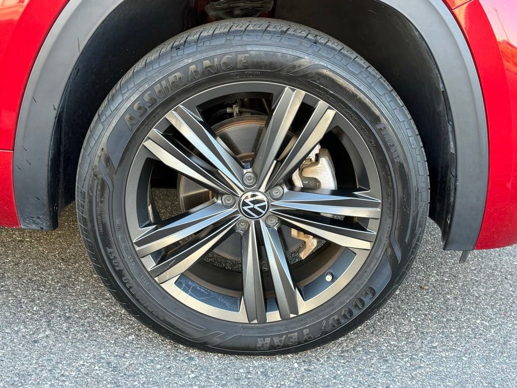 Used 2022 Volkswagen Atlas Cross Sport SEL R-Line image 41