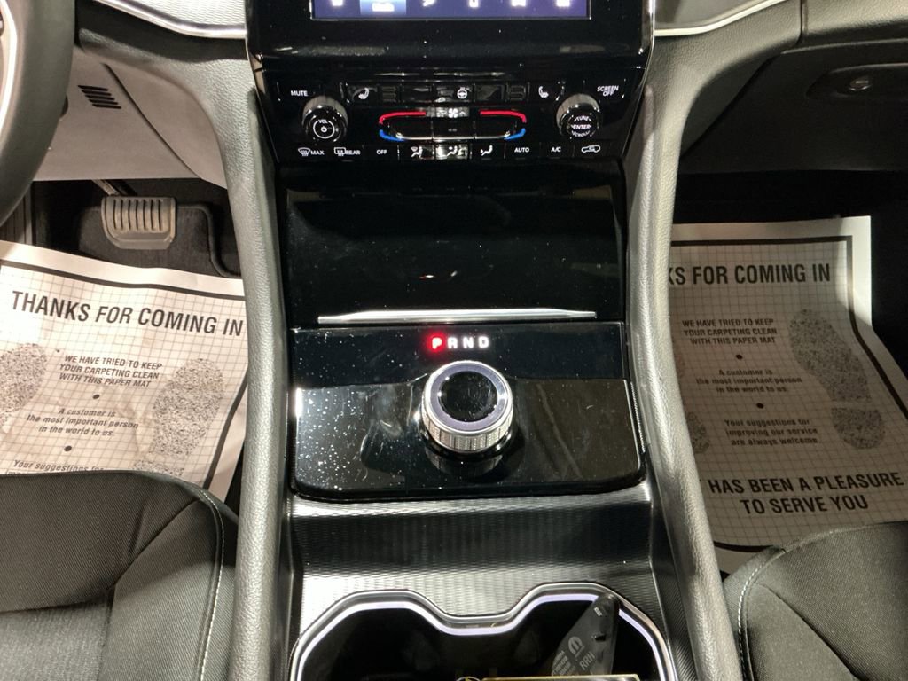 Used 2024 Jeep Grand Cherokee Laredo X w/ Luxury Tech Group I image 11