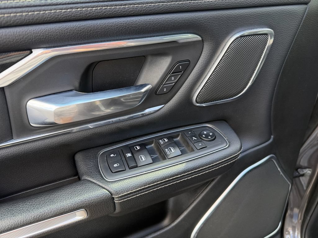 Used 2019 RAM 1500 Laramie AWD/4WD image 22