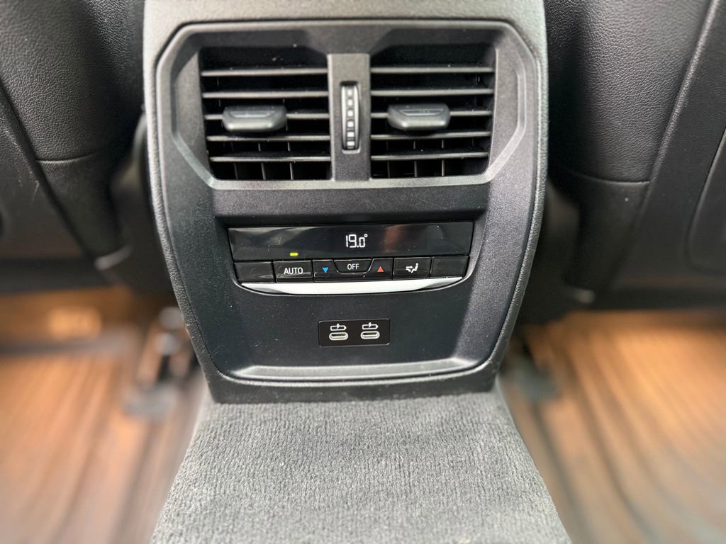 Used 2021 BMW 330i xDrive Sedan w/ Convenience Package image 27