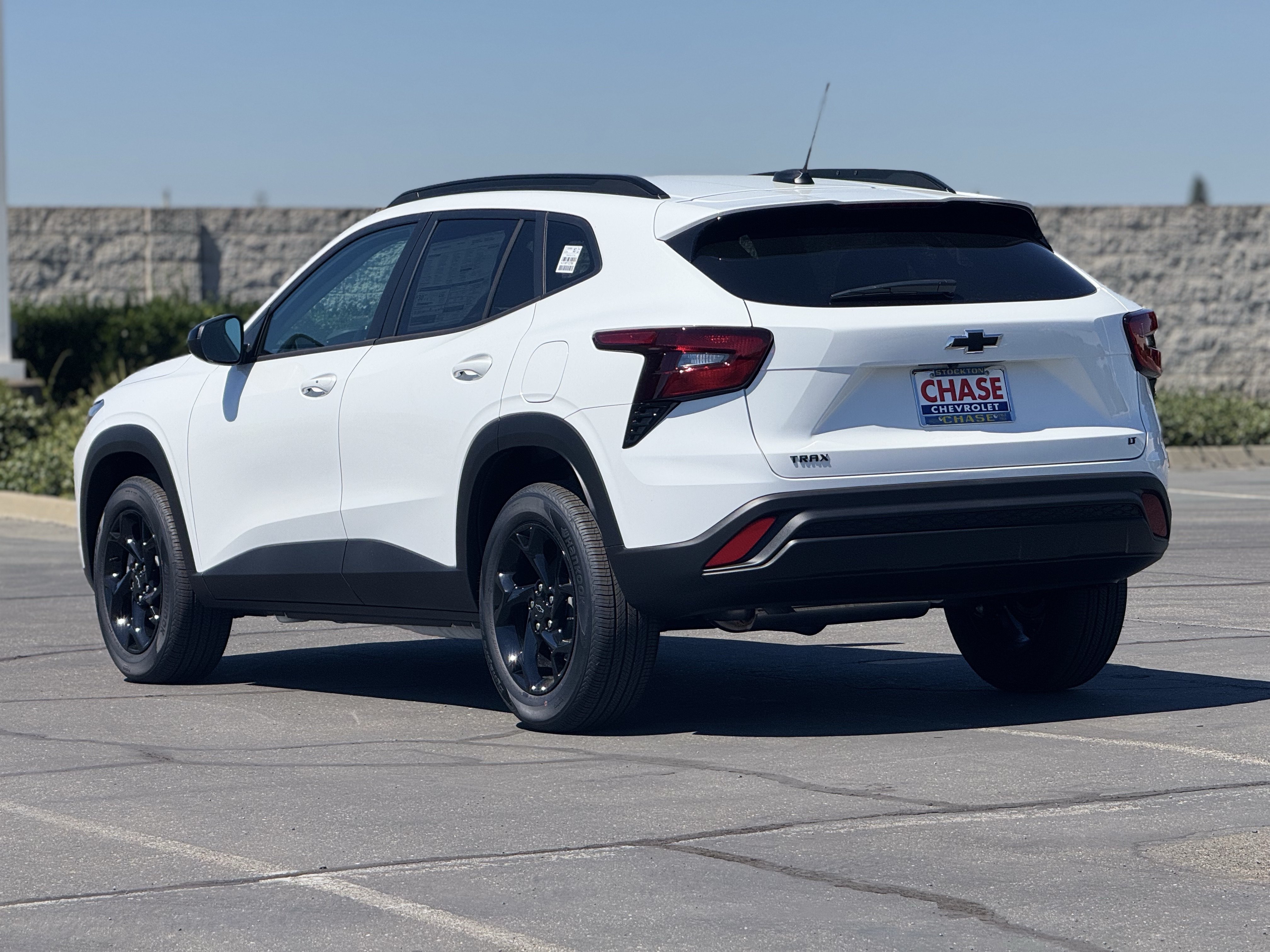 New 2026 Chevrolet Trax LT w/ Midnight Edition FWD image 5