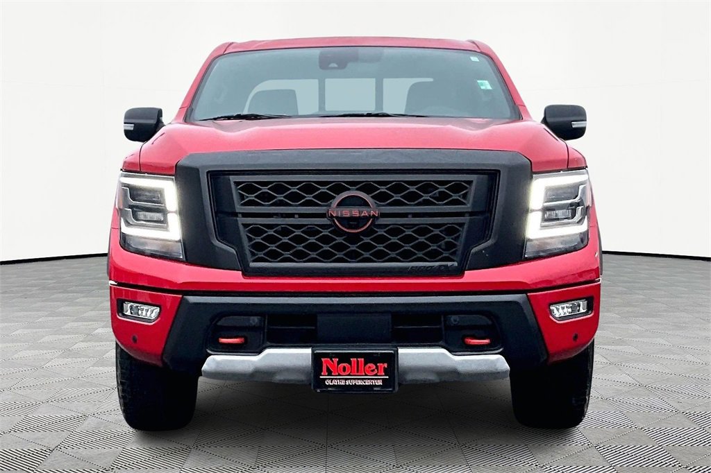 Used 2024 Nissan Titan PRO-4X w/ Pro-4x Convenience Package image 3