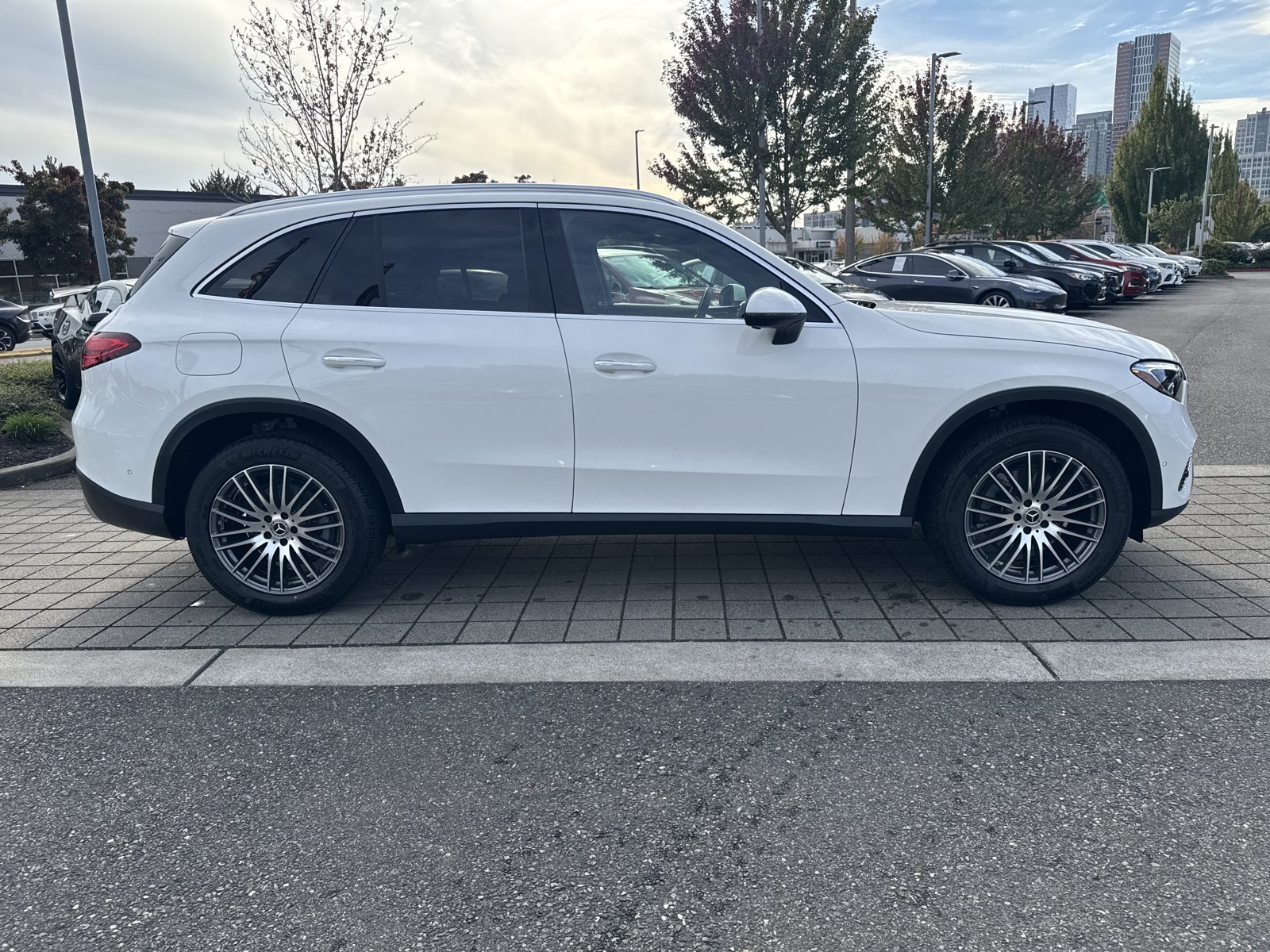 Certified 2026 Mercedes-Benz GLC 300 4MATIC image 5