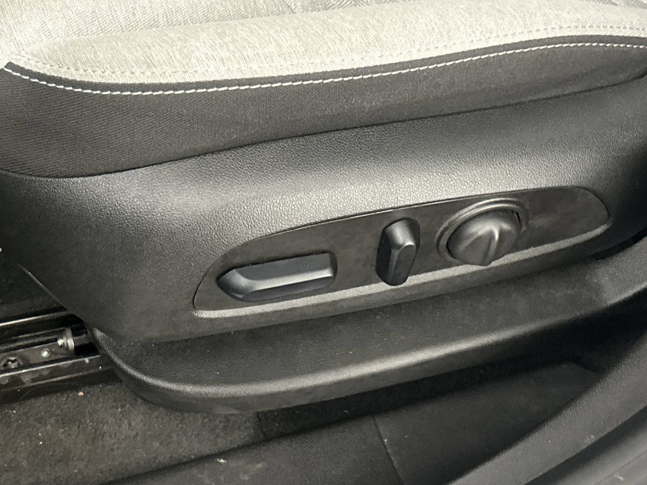 Used 2024 Chevrolet Equinox LS w/ LS Convenience Package FWD image 19