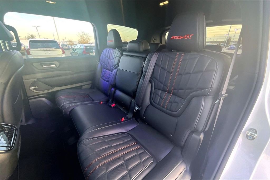 Used 2025 Nissan Armada PRO-4X w/ Pro-4X Premium Package image 34