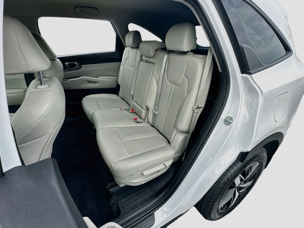 Used 2023 Kia Sorento S FWD image 24