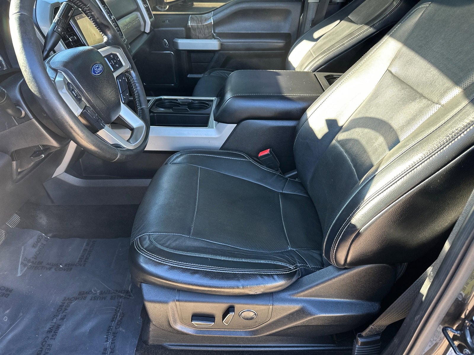 Used 2018 Ford F350 Lariat w/ Chrome Package image 9