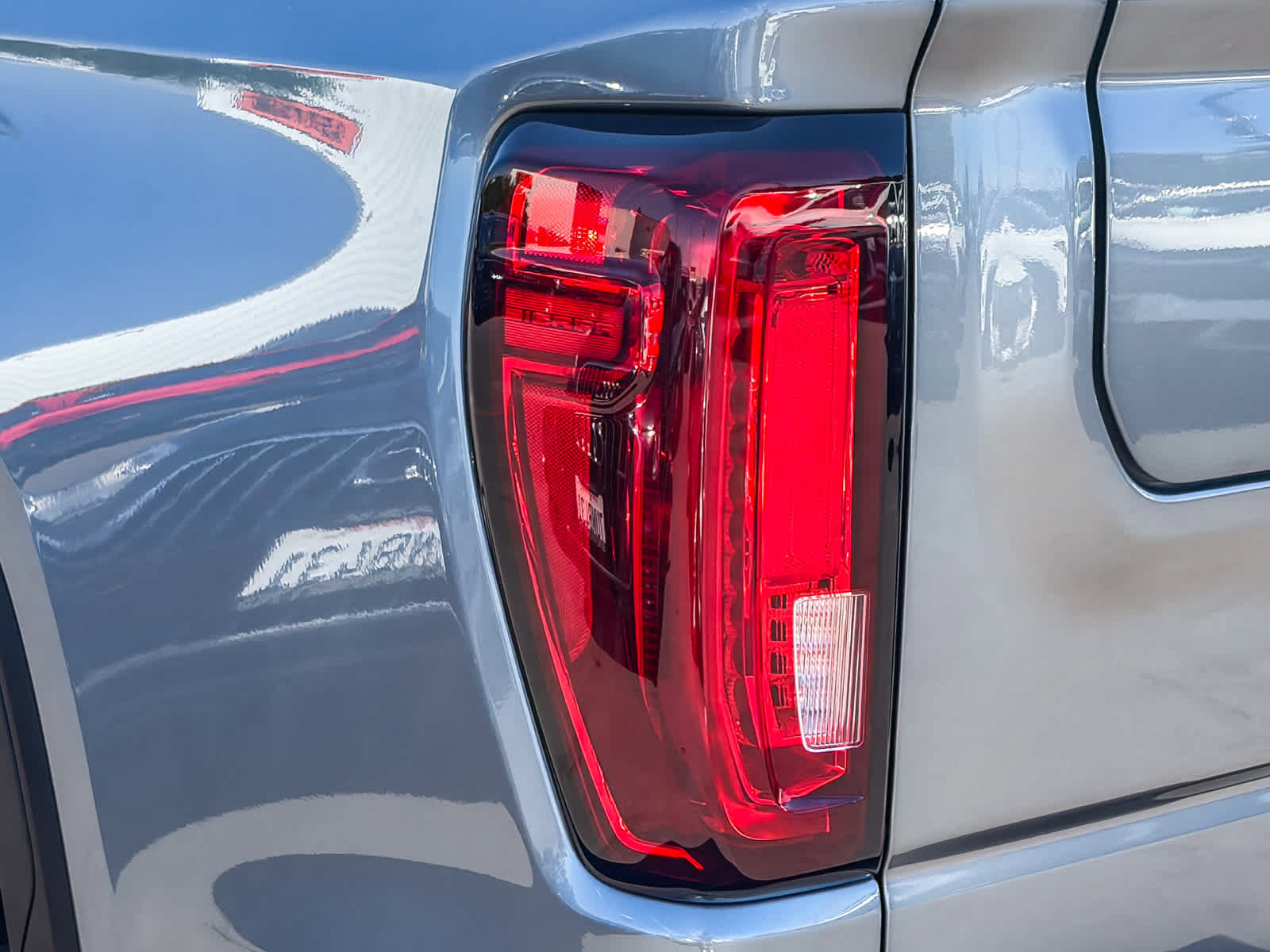 Used 2021 GMC Sierra 1500 Denali w/ Denali Ultimate Package AWD/4WD image 8