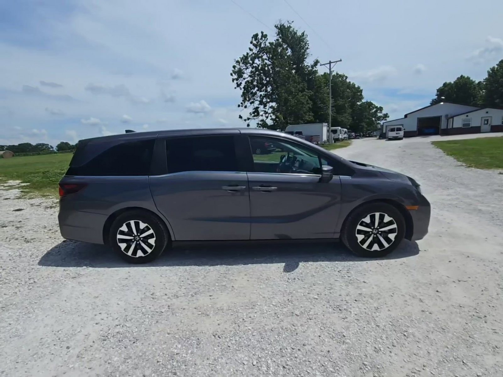 Used 2025 Honda Odyssey EX-L image 5