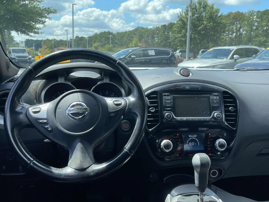 Used 2015 Nissan Juke SV AWD/4WD image 11