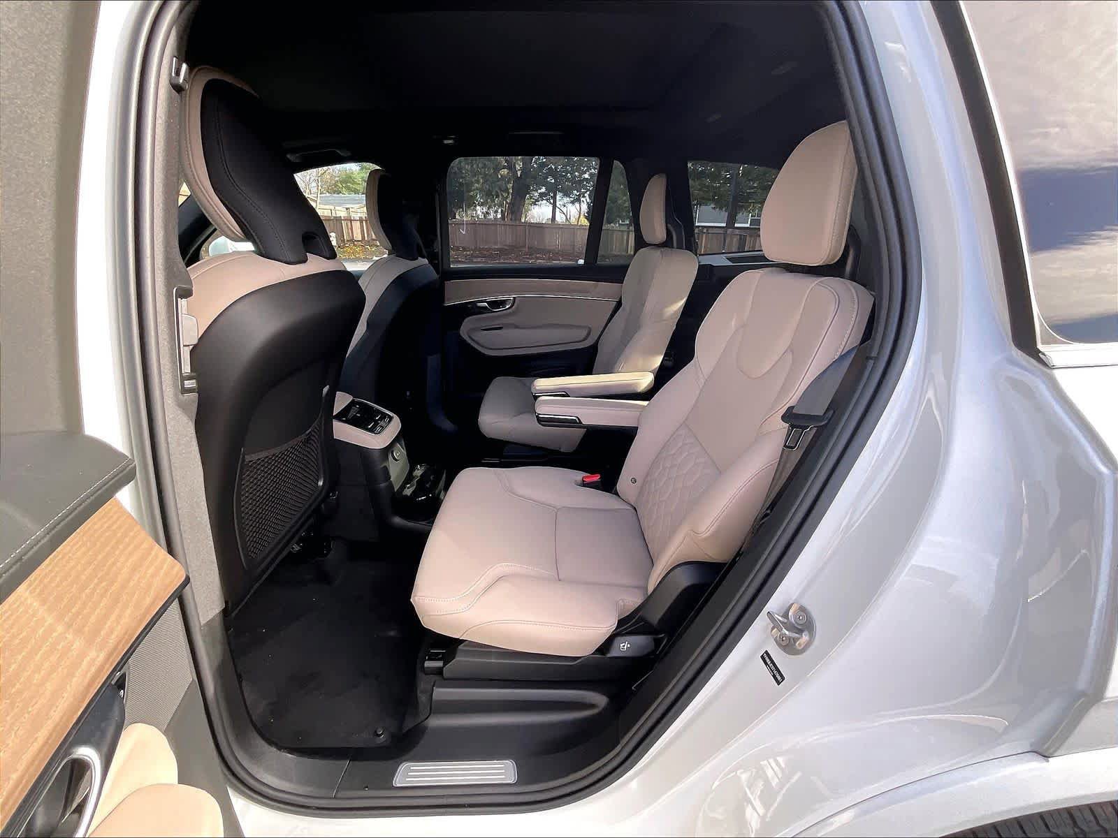 New 2026 Volvo XC90 T8 Plus w/ Protection Package Premier image 12