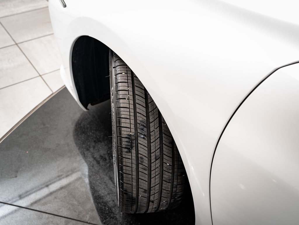 Certified 2025 Lexus ES 300h w/ Luxury Package image 47