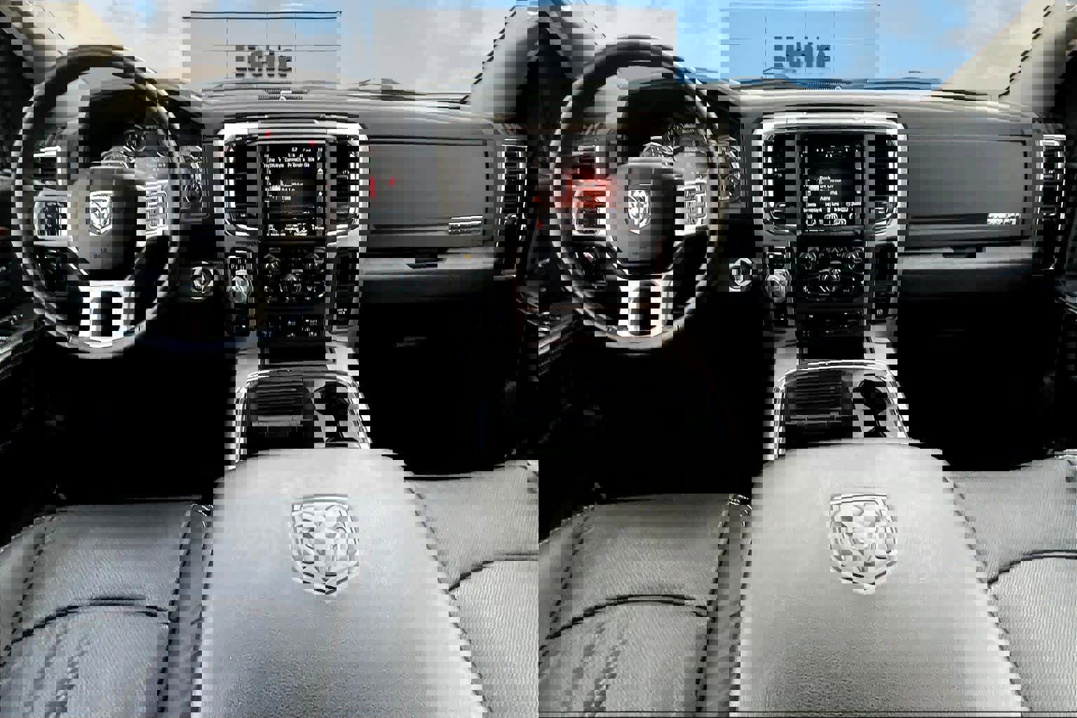 Used 2016 RAM 1500 Laramie w/ Convenience Group image 10