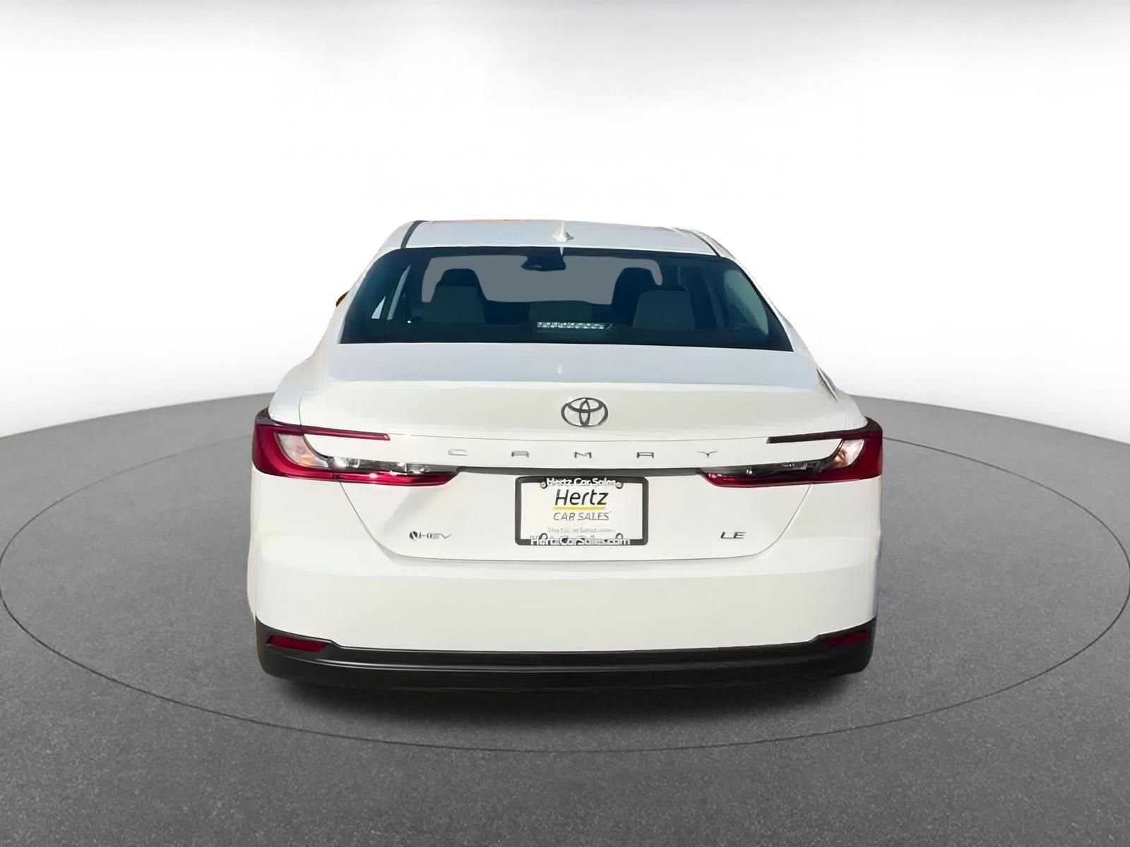 Used 2025 Toyota Camry LE image 12