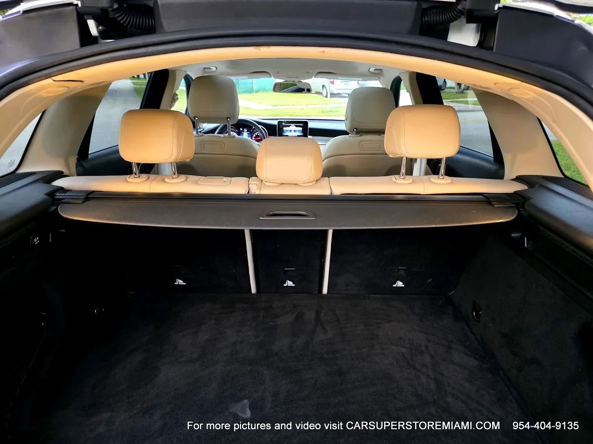 Used 2018 Mercedes-Benz GLC 300 w/ Premium Package image 32