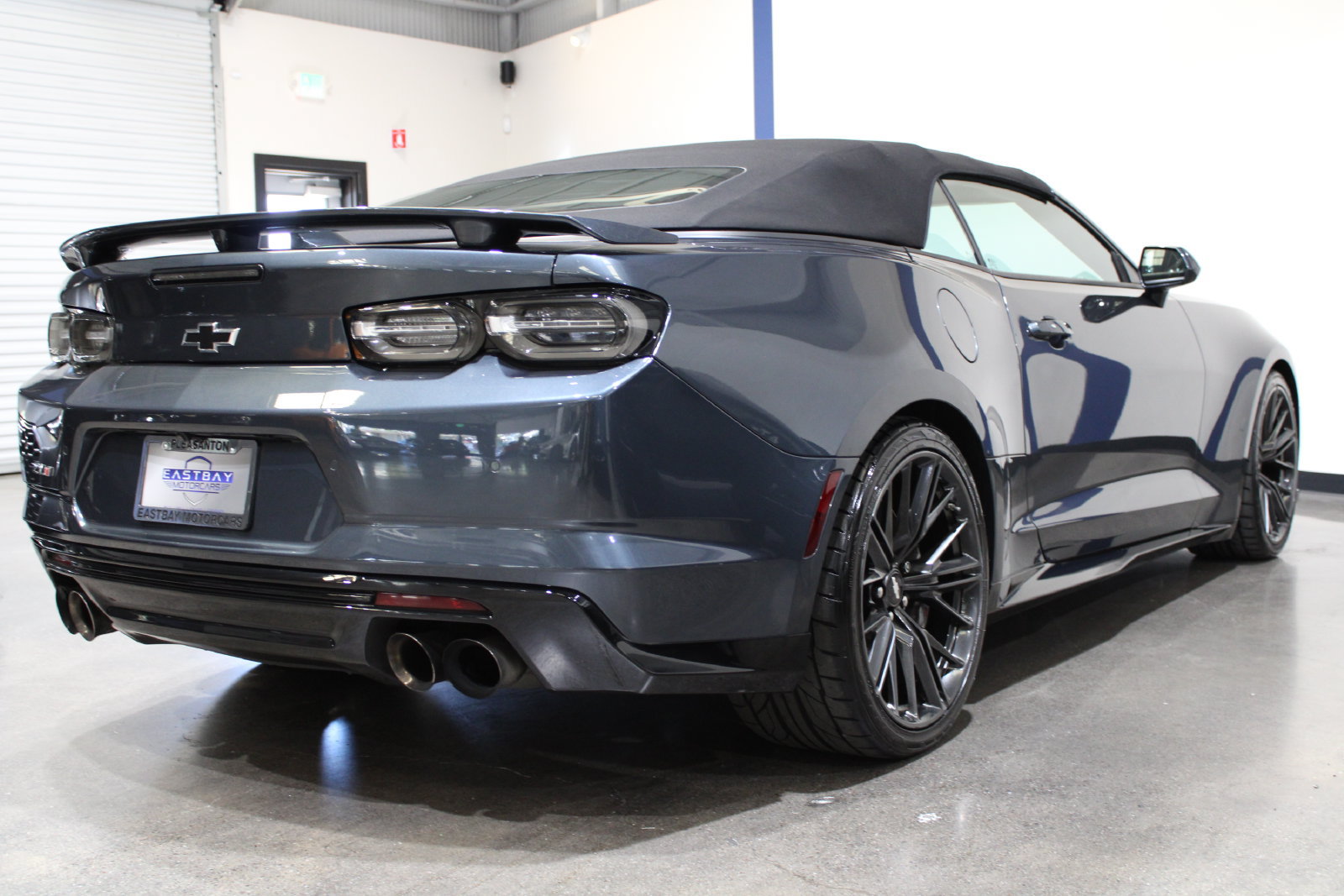 Used 2019 Chevrolet Camaro ZL1 RWD image 13