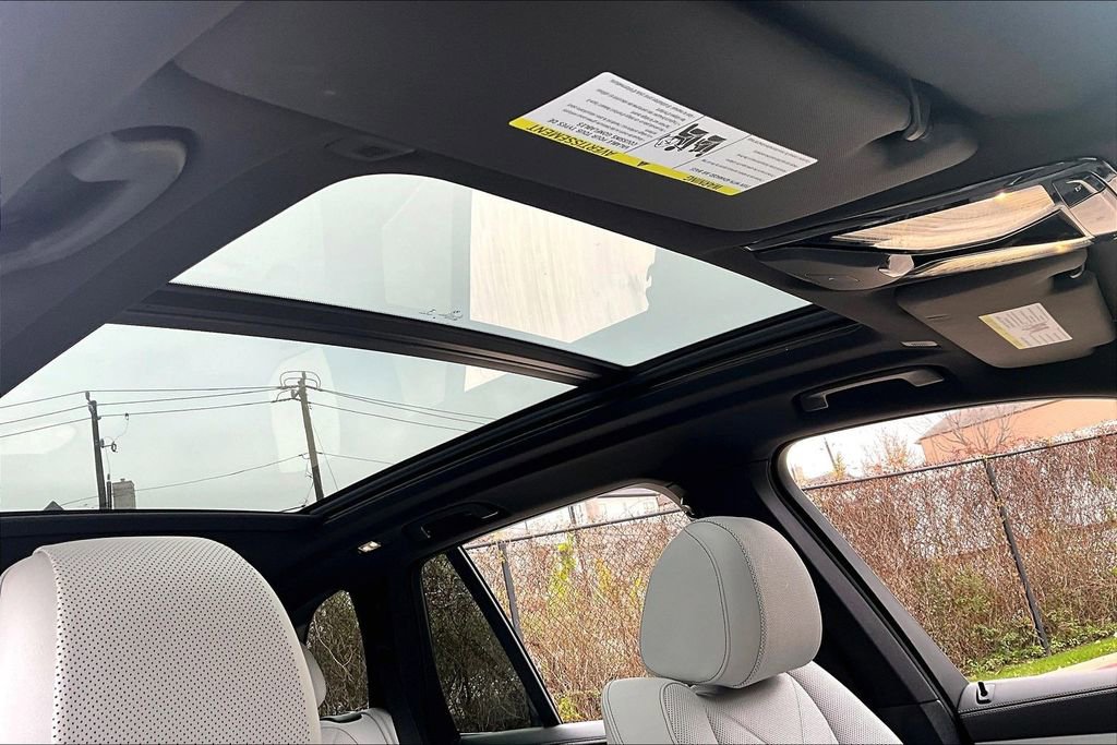 Used 2024 BMW X5 sDrive40i w/ Premium Package image 22