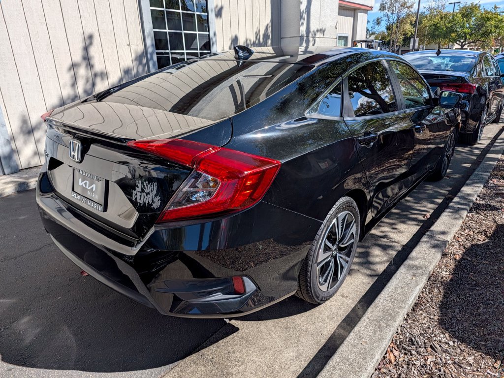 Used 2018 Honda Civic EX-L image 10