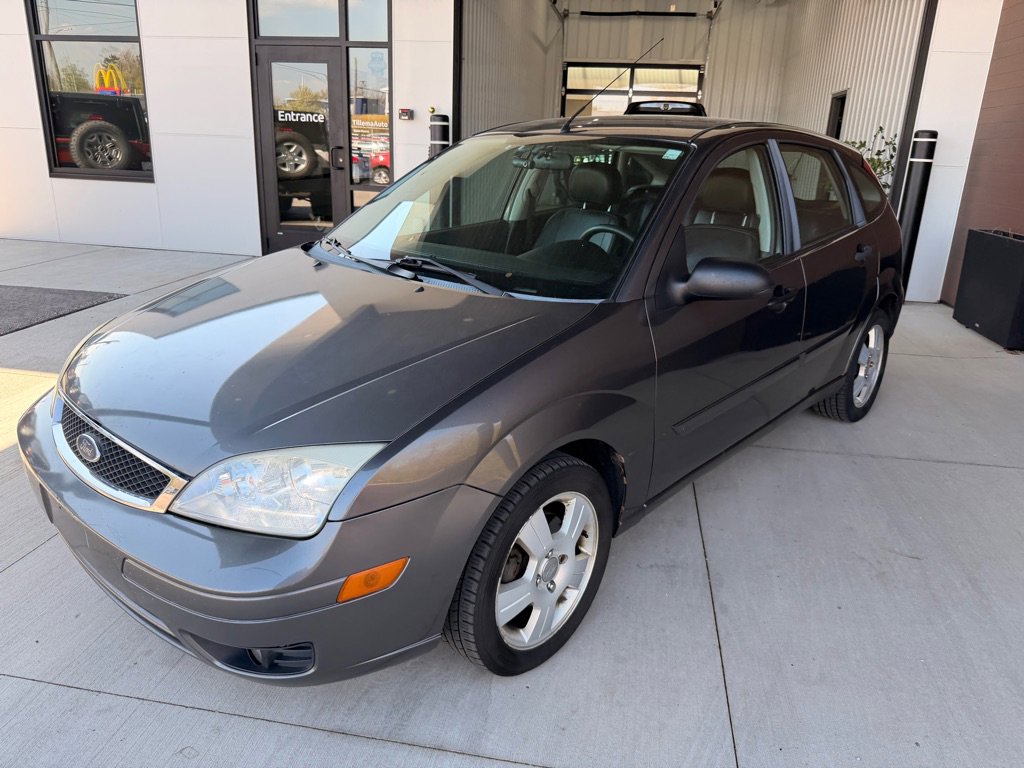 Used 2007 Ford Focus ZX5 Hatchback FWD image 3