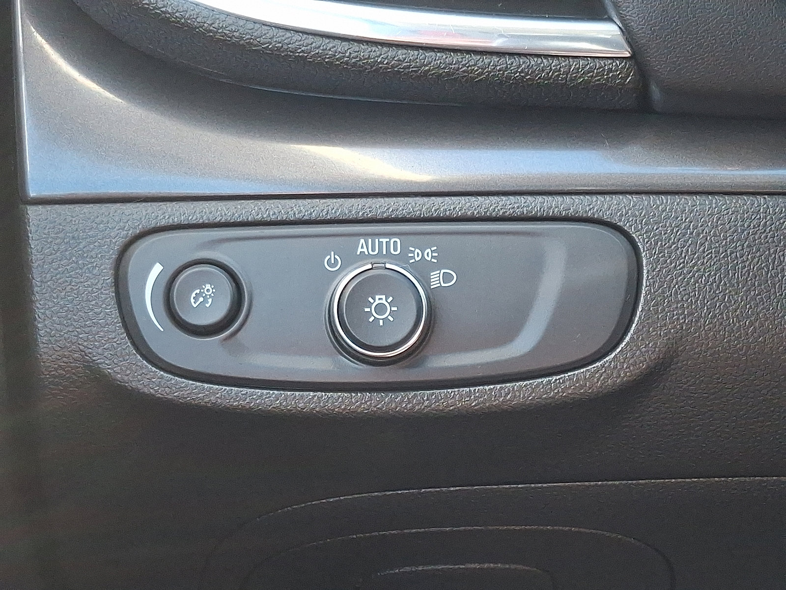 Used 2019 Buick Encore Preferred image 22