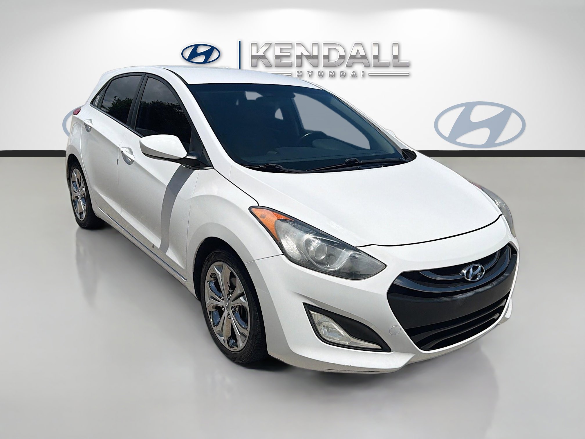 Used 2013 Hyundai Elantra GT w/ Touch & Go Pkg FWD image 1