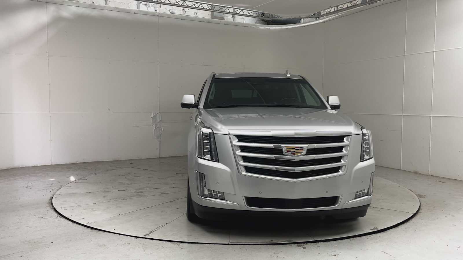 Used 2019 Cadillac Escalade ESV Premium Luxury AWD/4WD image 7