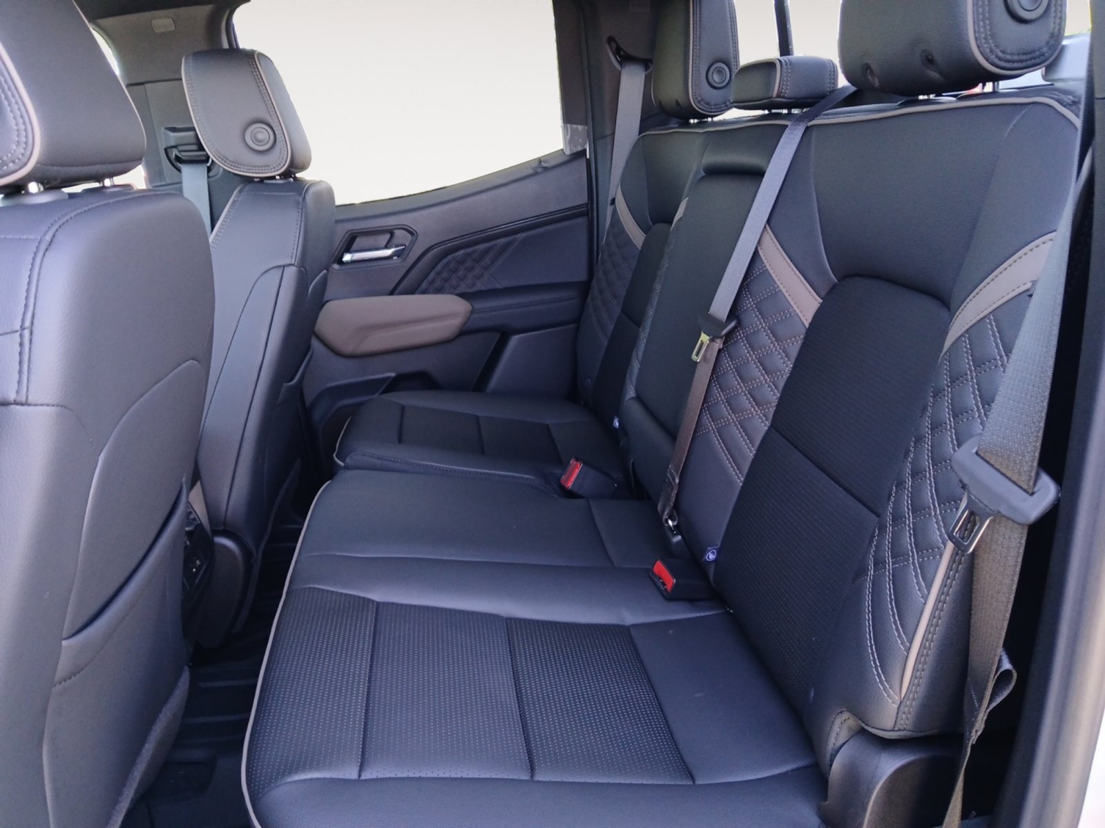 New 2026 GMC Canyon Denali AWD/4WD image 24